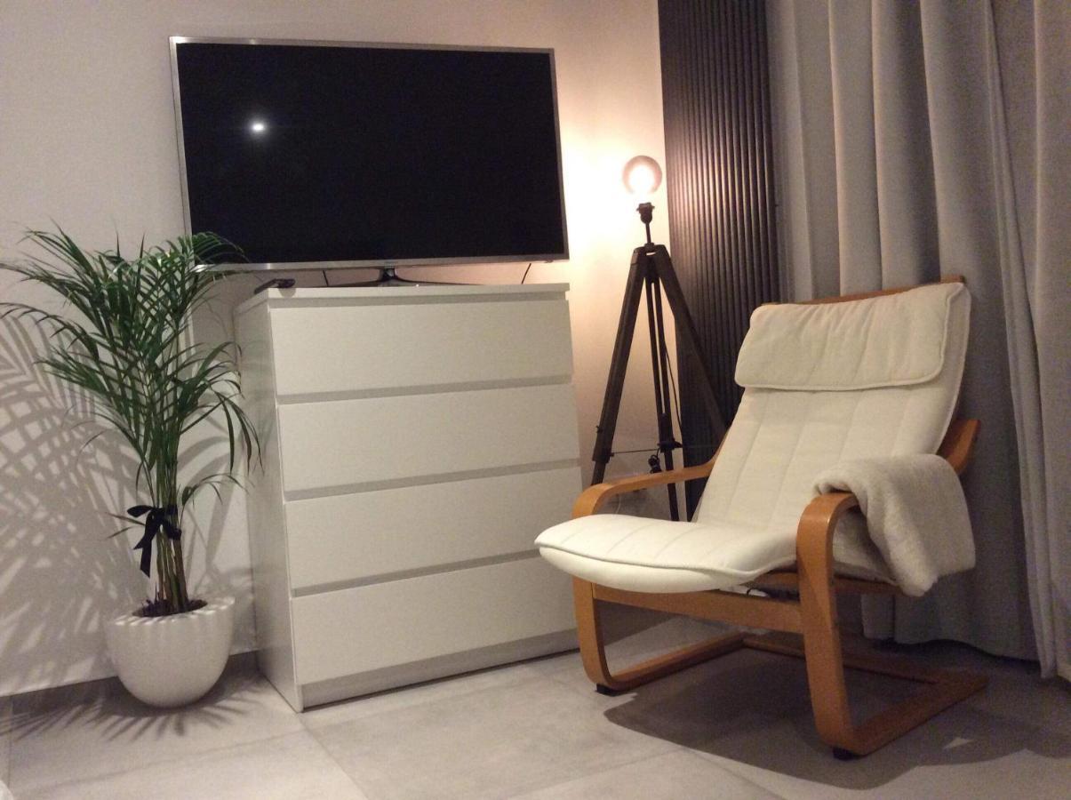 Studio Tout Neuf. Court Sejour, Loisirs, Professionnel 샤드폰테인 외부 사진